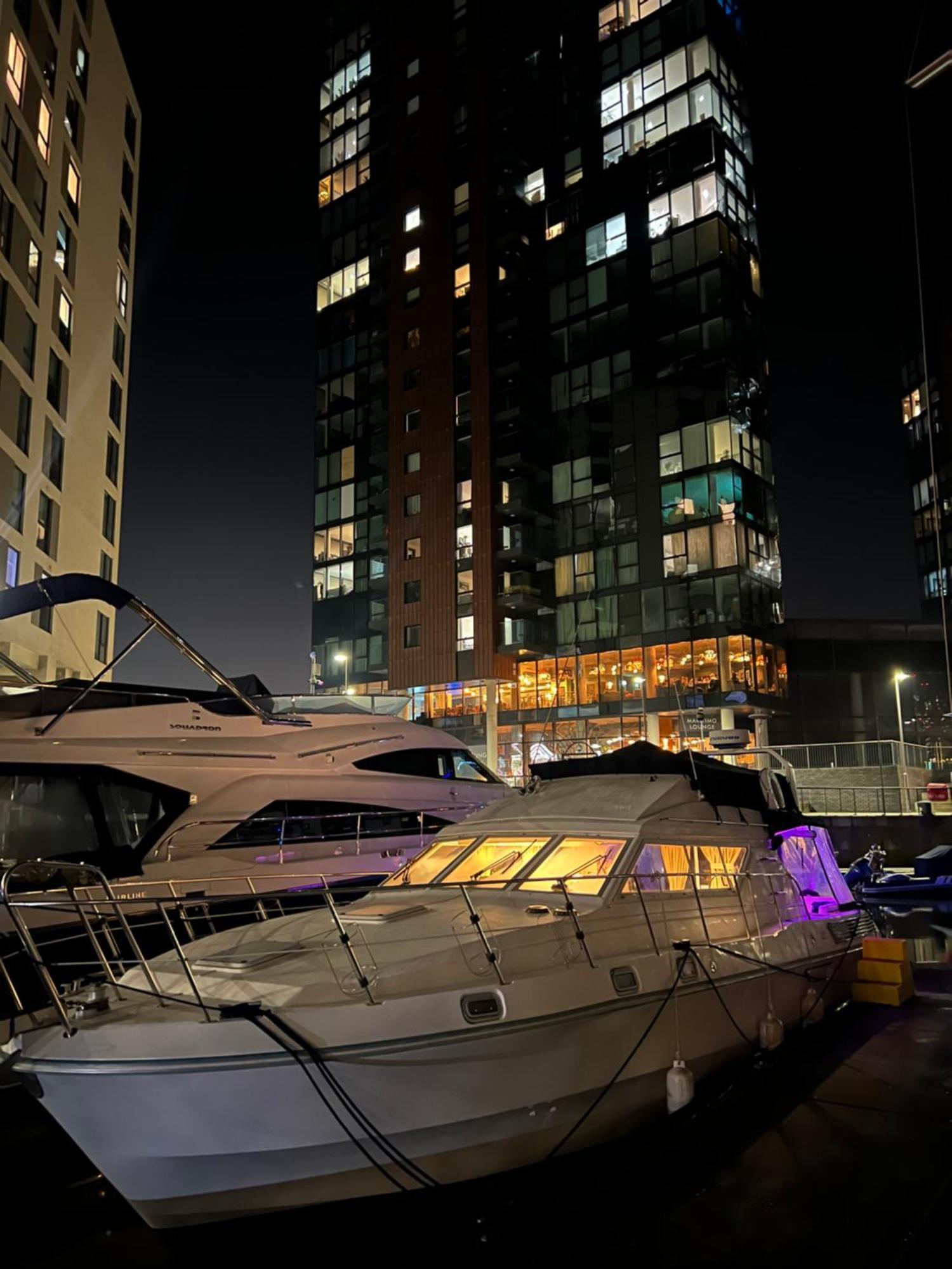 Luxury 40 Foot Yacht On 5 Star Ocean Village Marina Southampton - Minutes Away From City Centre And Cruise Terminals - Free Parking Included Bagian luar foto